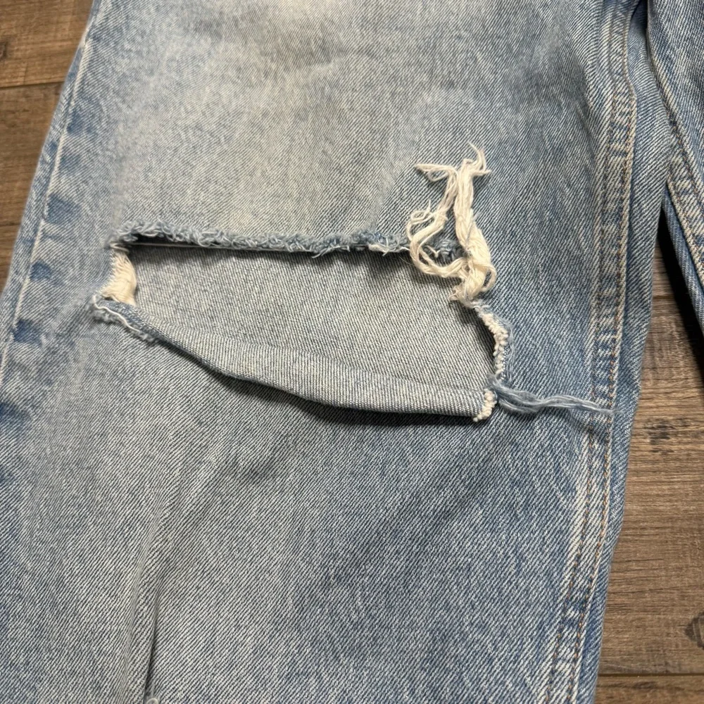 Abercrombie & Fitch The 90's Straight Ultra High-Rise Denim Jeans - Picture 3 of 13